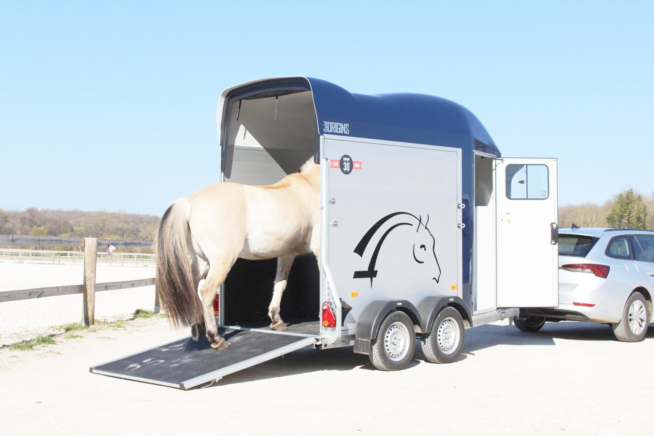 Remorque Van pour 1 Cheval Gold One Origins